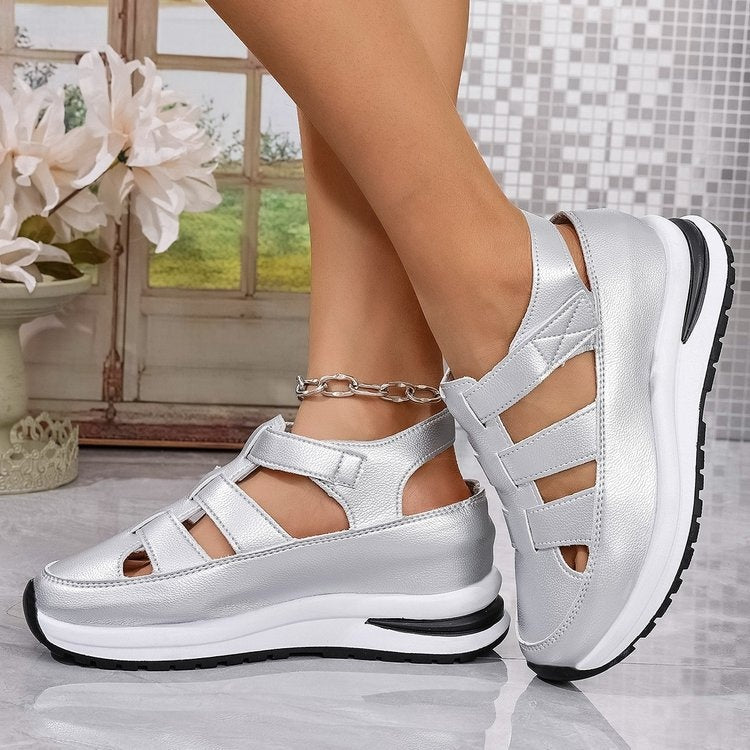 Women’s wedge cutout strap shoes, white leather-look with adjustable straps